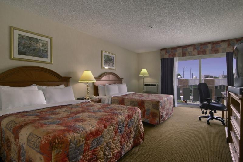 Days Inn By Wyndham Лондон Екстер'єр фото